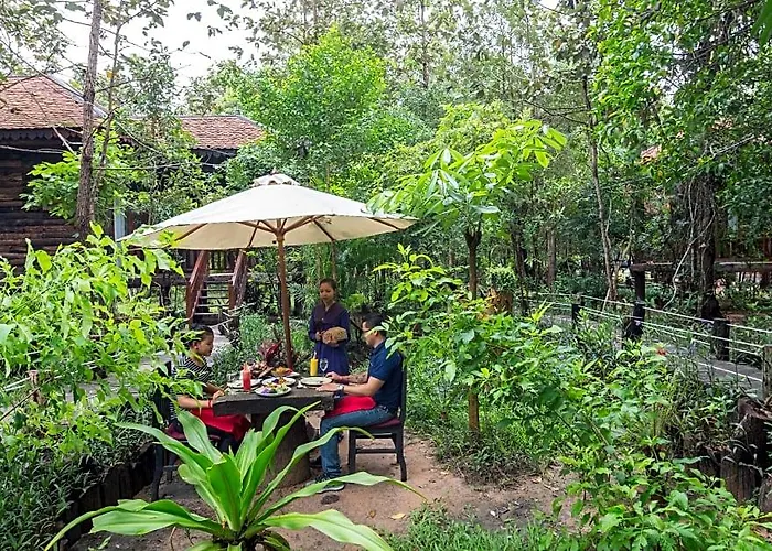 Bong Thom Forest Hotel